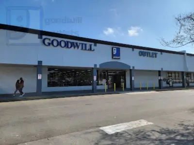 Goodwill Outlet Orlando FL (Pine Hills Outlet)