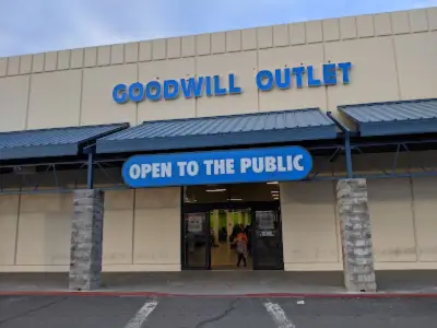 Reno NV Goodwill Outlet