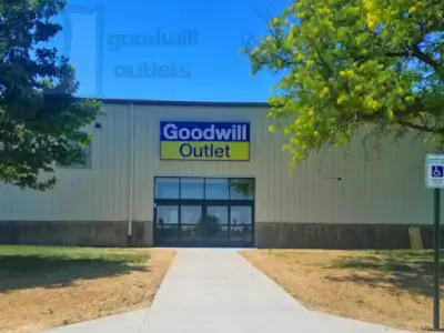 Goodwill Outlet Cedar Rapids IA