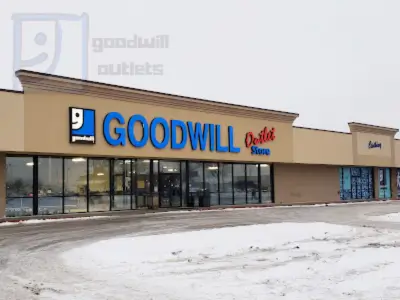 Des Moines Goodwill Outlet IA